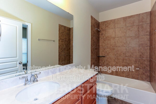 Building Photo - 8121 Iron Gate Dr