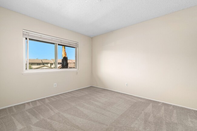 Building Photo - 11487 Matinal Cir