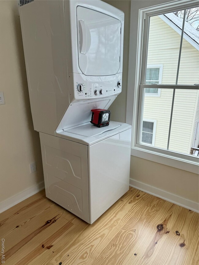 Building Photo - 14 Orchard St