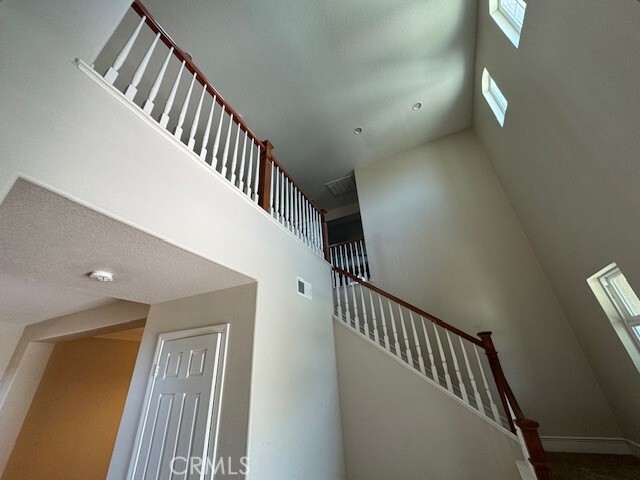 Building Photo - 16034 Skyridge Dr