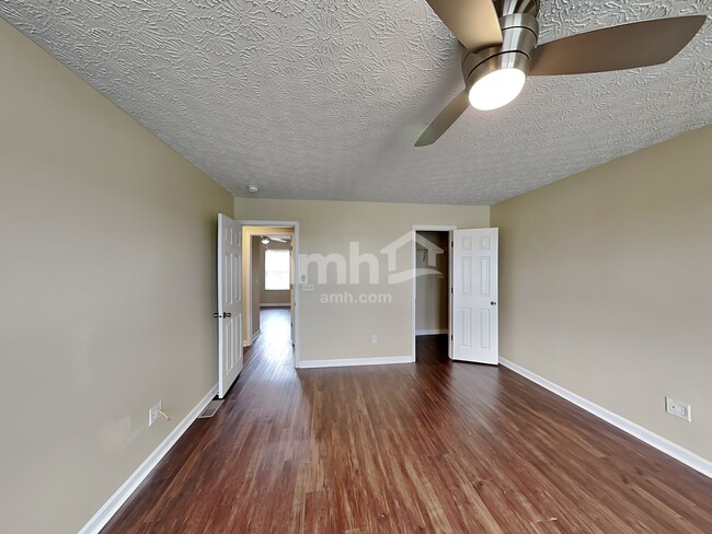 Building Photo - 8 Danielson Cir