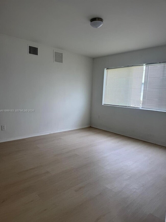 Building Photo - 680 NE 88th Terrace