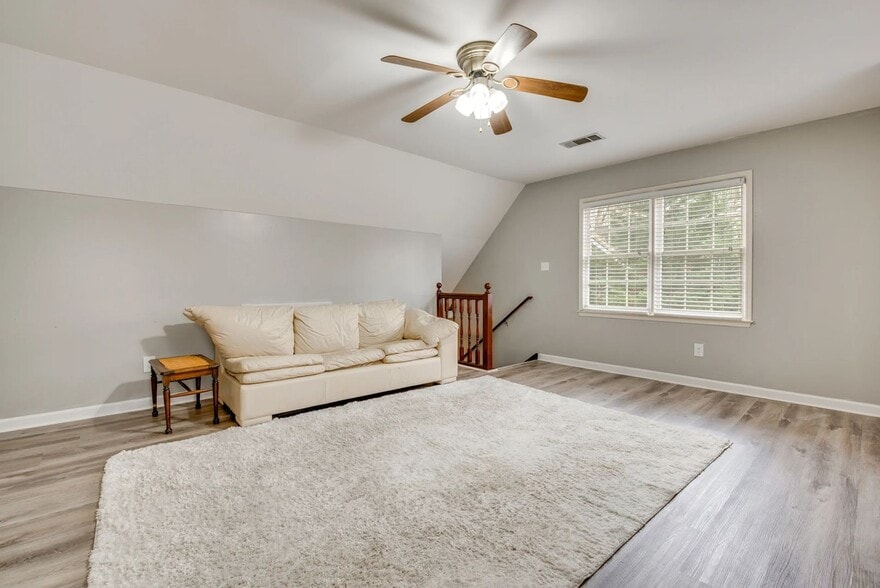 Building Photo - 2093 Breconridge Dr S W