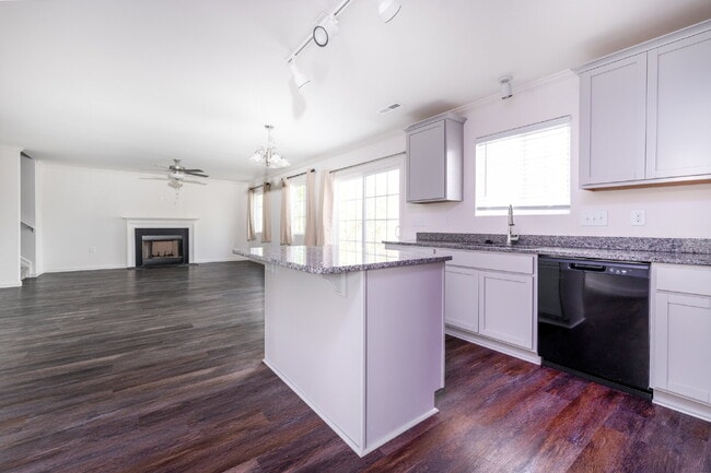 Building Photo - 3662 Foxton Dr