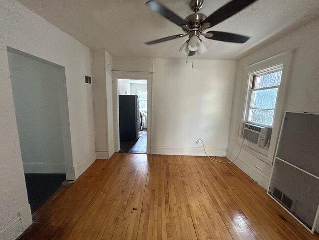 Building Photo - 120 S Blair St