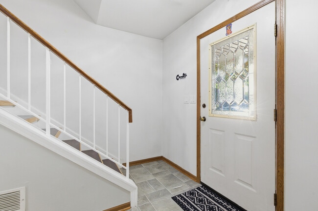 Building Photo - 1297 Woodlake Dr