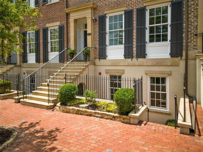 Building Photo - 117 McKnight Dr