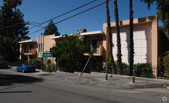 Primary Photo - Samoan Apartments