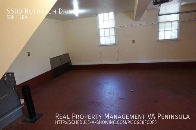 Building Photo - Spacious 5 bedrooms house in Rolling Woods...