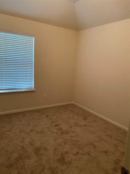 Building Photo - 25119 Hazel Ranch Dr