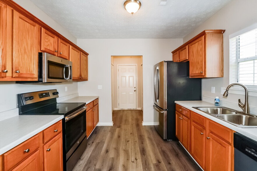 Building Photo - 6270 Winston Trce