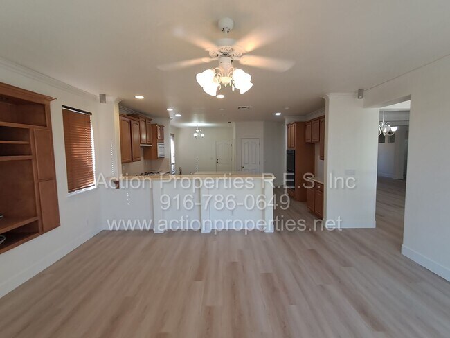 Building Photo - Action Properties R.E.S. Inc. Offering Beautiful Highland Park Single Story 3 Car, 4 Bedroom, Gar...