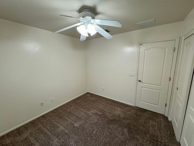 Building Photo - 3 Bedroom - 2 Bath - 2 Car Garage - Green Valley, AZ