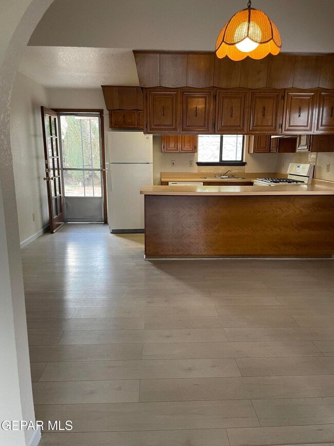 Building Photo - 761 Dorsey Dr