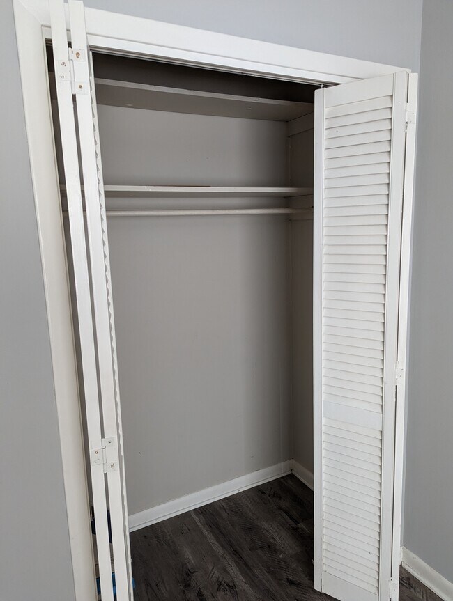 Bedroom - 2nd Closet - 1605 Mamie St