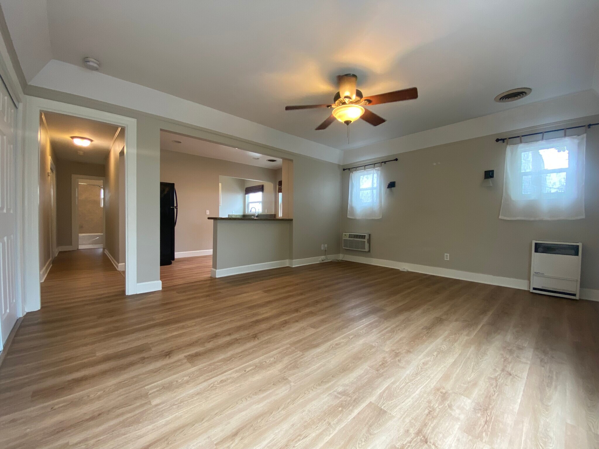 Building Photo - 4535 Avocado St