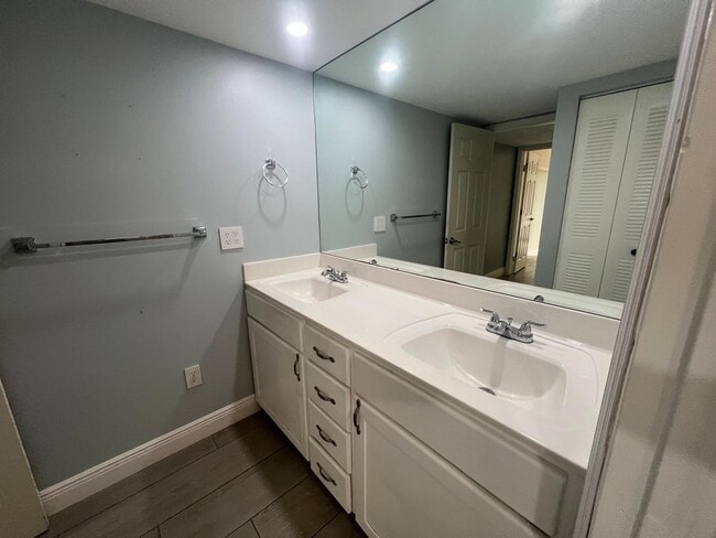 Building Photo - 1614 Forest Lakes Cir