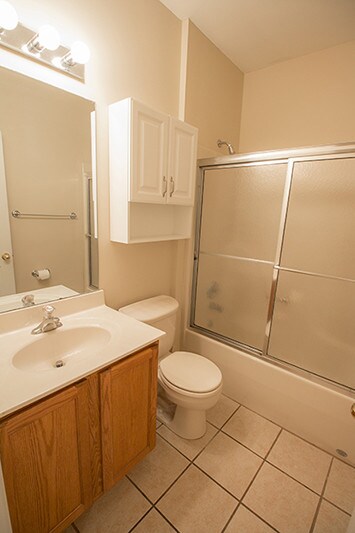 Building Photo - 541 Southampton Dr