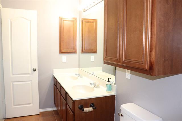 Building Photo - 2304 Heads And Tails Ln