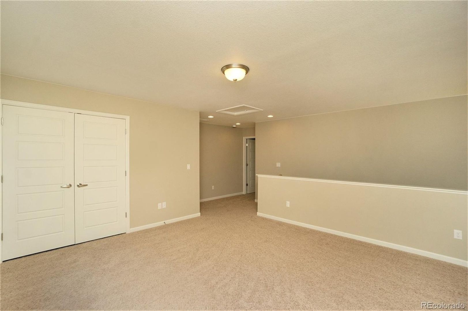 Building Photo - 4741 Ventura St