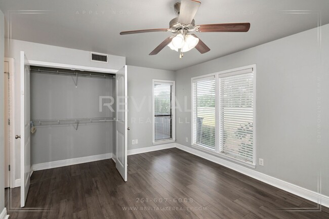 Building Photo - Charming 2 Bedroom/2 Bathroom Condo in Dap...