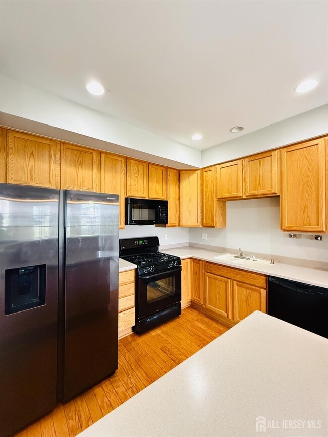 Building Photo - 47 Peppermint Dr