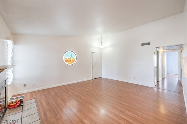 Building Photo - 5068 Jeffreys St