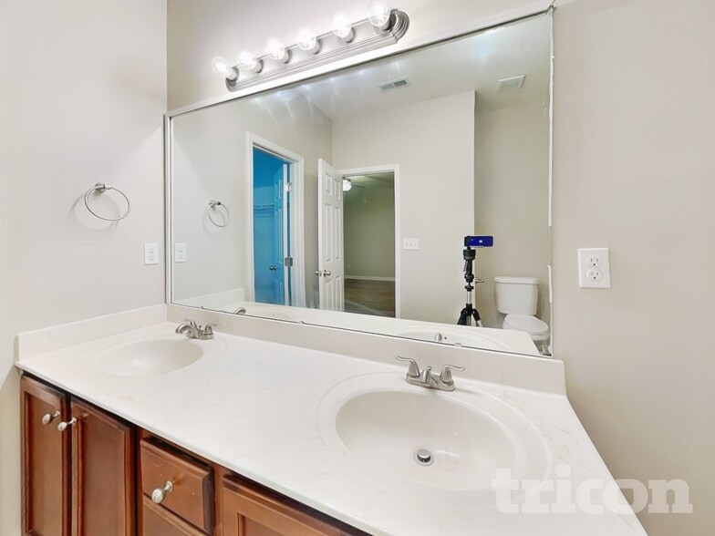 Building Photo - 3118 Genlee Dr