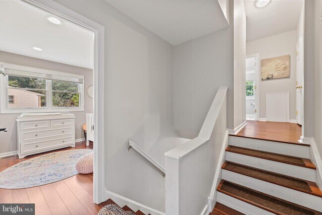 Building Photo - 1621 Clearview Ave