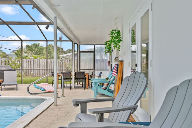 Building Photo - 366 W Osceola Ln