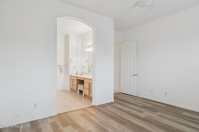 Building Photo - 7491 E Quien Sabe Way