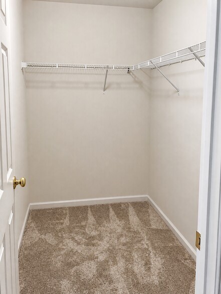 MBR Closet - 1064 Worth Lane