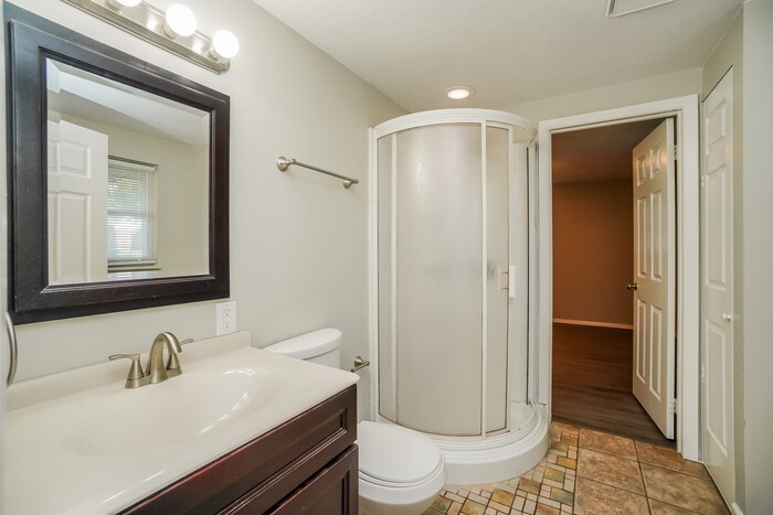 Building Photo - 333 Brownstone Dr