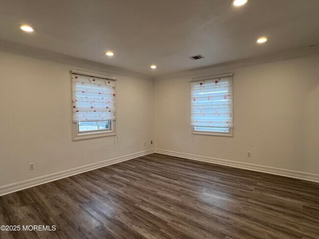 Building Photo - 699 Tennent Rd