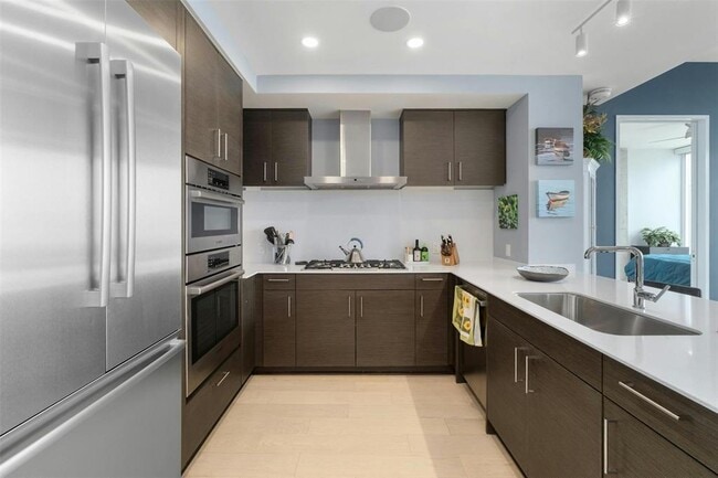 Building Photo - 301 West Ave