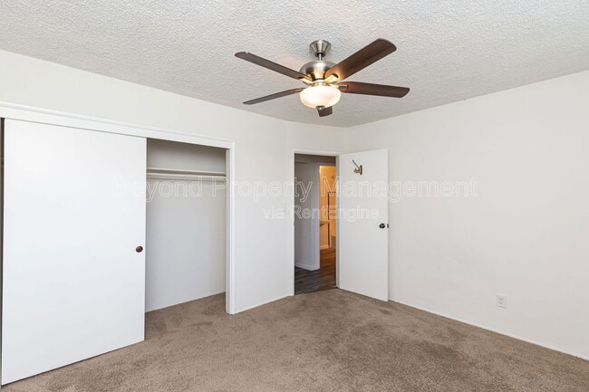 Building Photo - 6206 Mission Gorge Rd