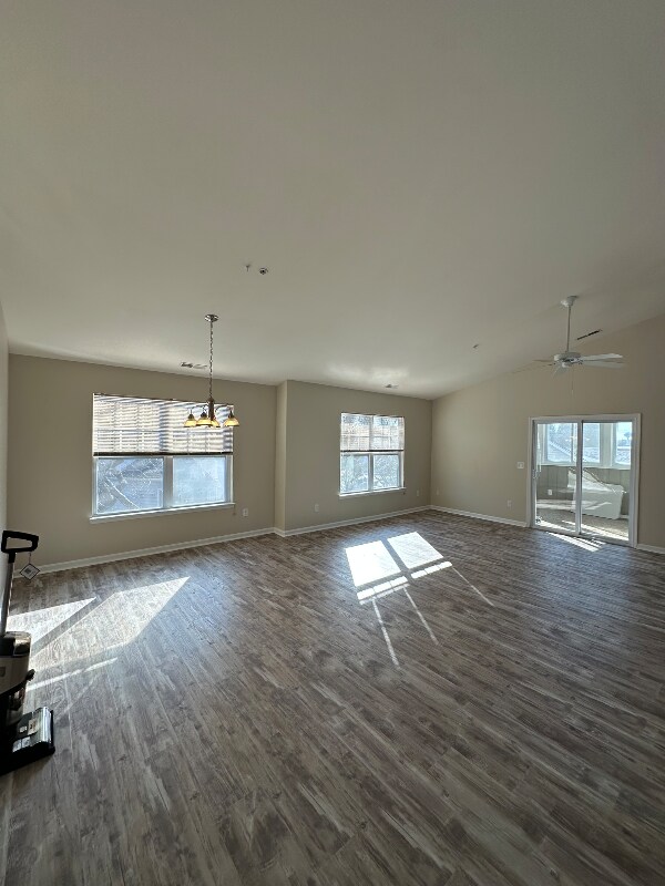 Building Photo - 18934 Shore Pointe Ct