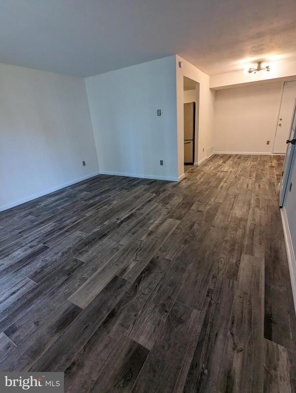 Building Photo - 7252 Donnell Pl