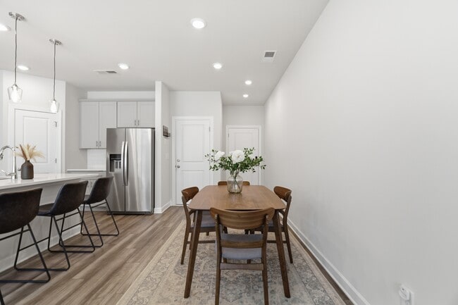 Building Photo - 2317 Belterra Dr