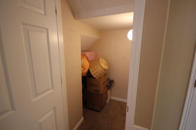 Building Photo - 3 Bedroom Townhome in Provo's Westside