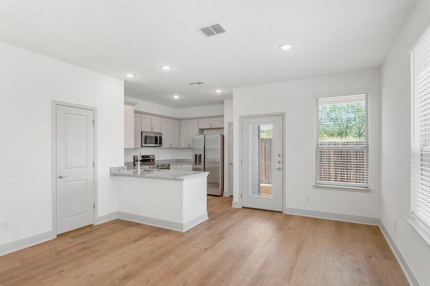 Building Photo - 7536 Briarwood Pass