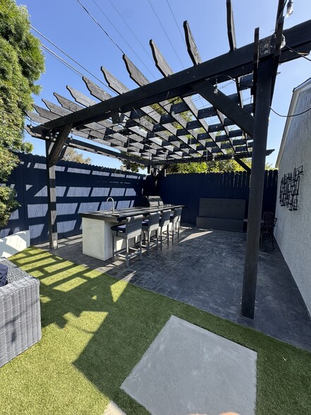 Back Yard BBQ Area - 11405 McDonald St