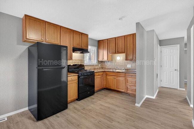 Building Photo - 2515 Valley Brook Dr