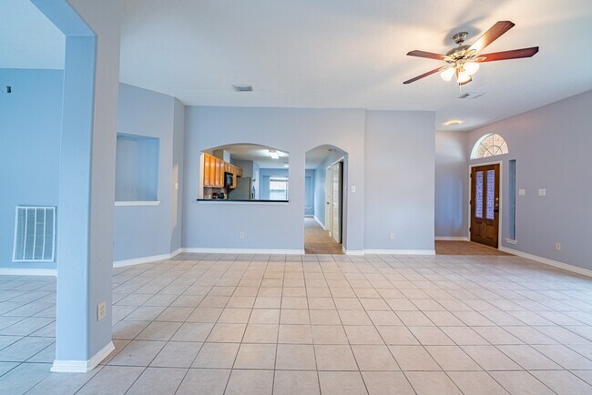 Building Photo - 1126 Noble Glen Dr