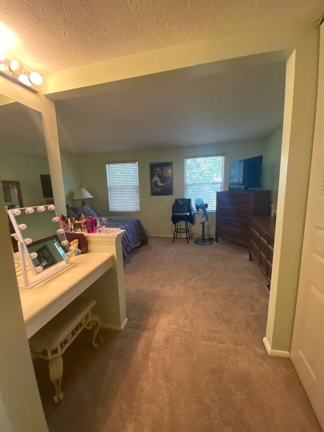 Building Photo - Bridgeville - 2 Bedroom, 1.5 Bathroom Town...