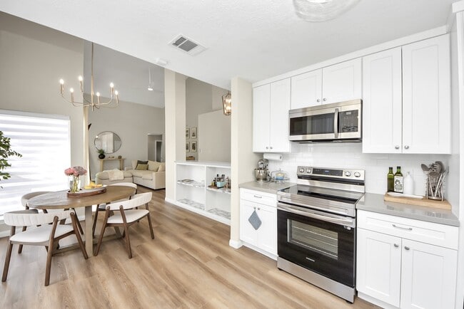 Building Photo - 18019 Autumn Hills Dr