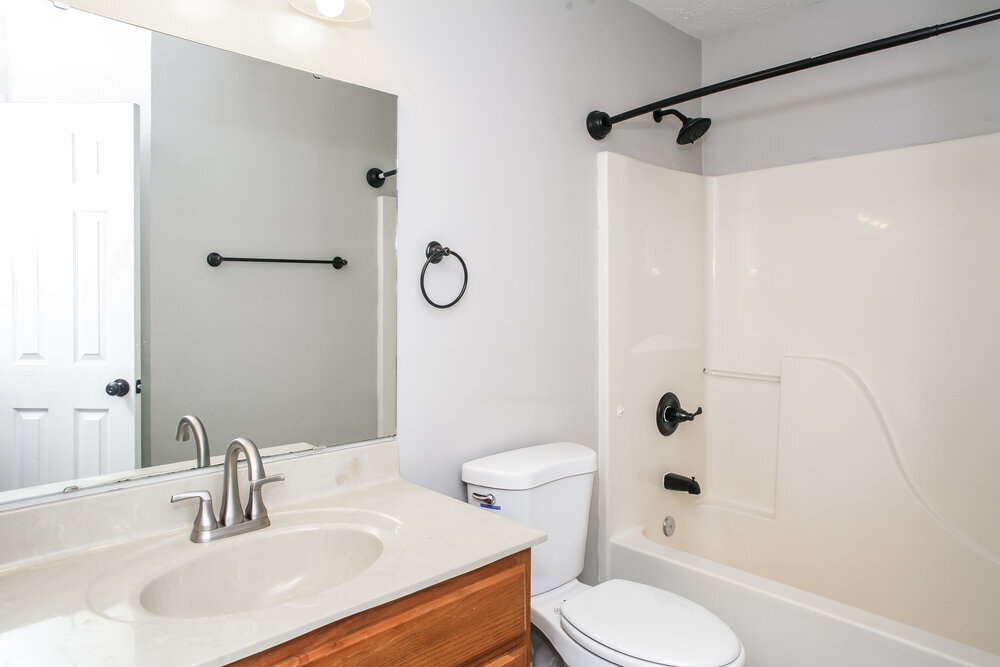 Building Photo - 5203 Pin Oak Dr