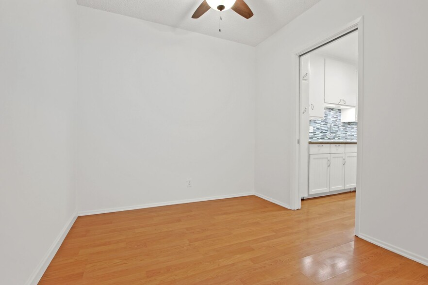 Building Photo - 1047 2nd St