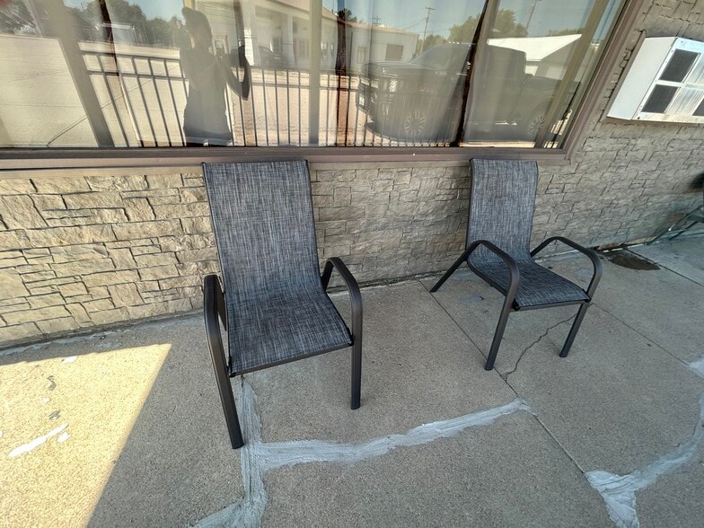 Building Photo - 812 Commercial St