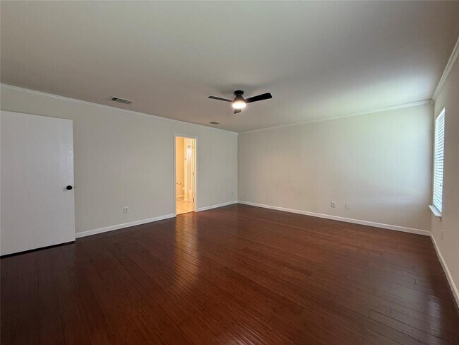 Building Photo - 307 Indian Meadow Dr